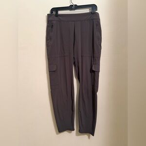 Athleta Chelsea Cargo Pants Size 12 Black Stretch Lightweight Travel Utility
